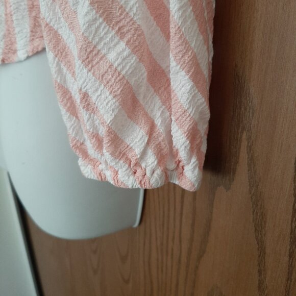 Chico's Pink White Stripe Lyocell Button Down Top Size 0 (4/6) Elastic Sleeves - Picture 4 of 6